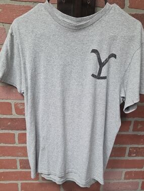 Yellowstone Grey Graphic Crewneck T-Shirt M